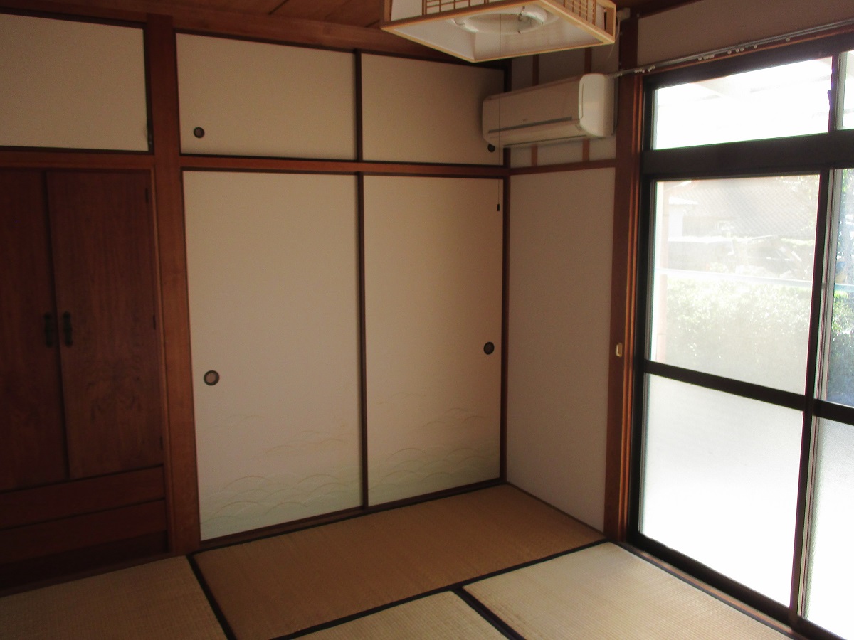 今泉アパート106和室６帖