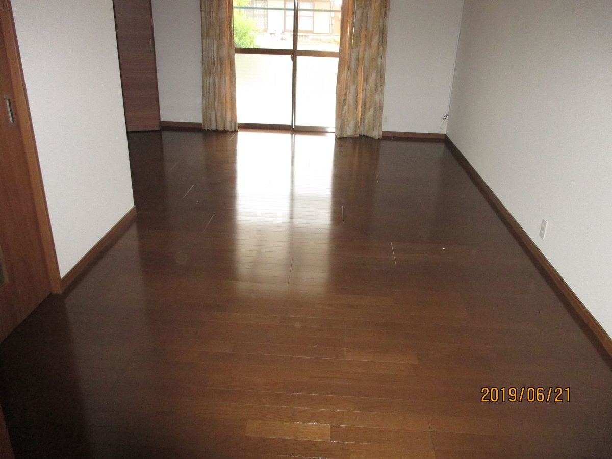 今泉アパート洋室